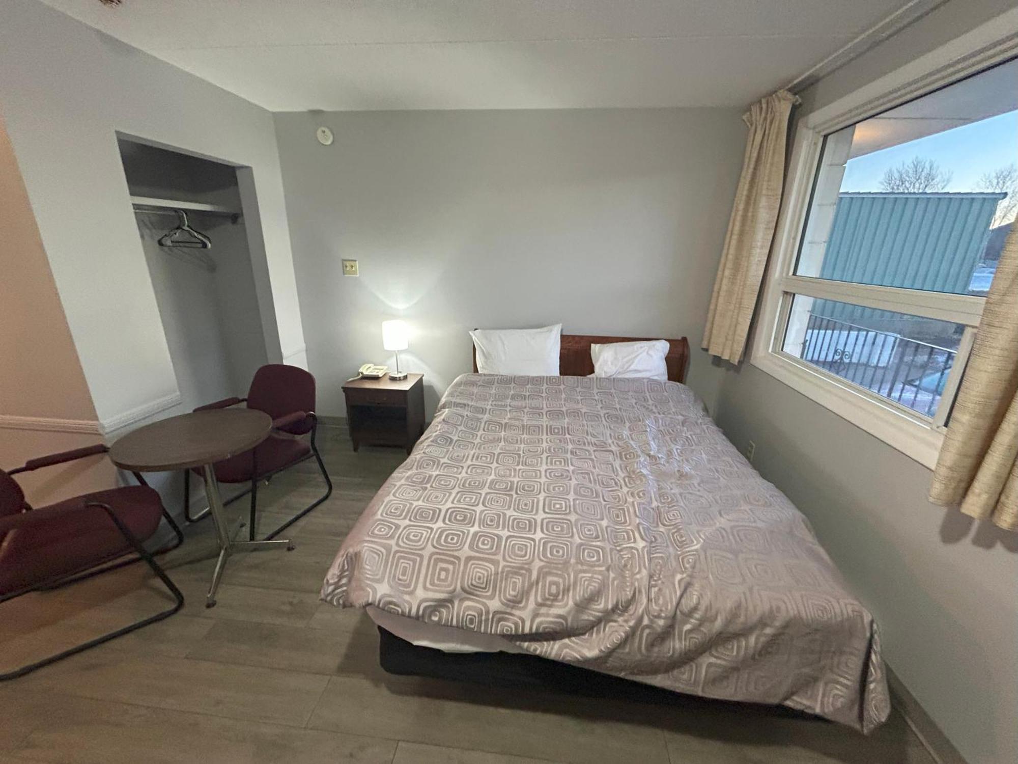 ת'אנדר ביי Relax Motel חדר תמונה