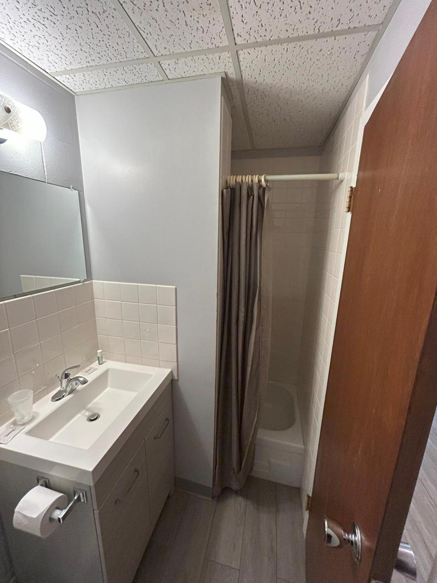 ת'אנדר ביי Relax Motel חדר תמונה